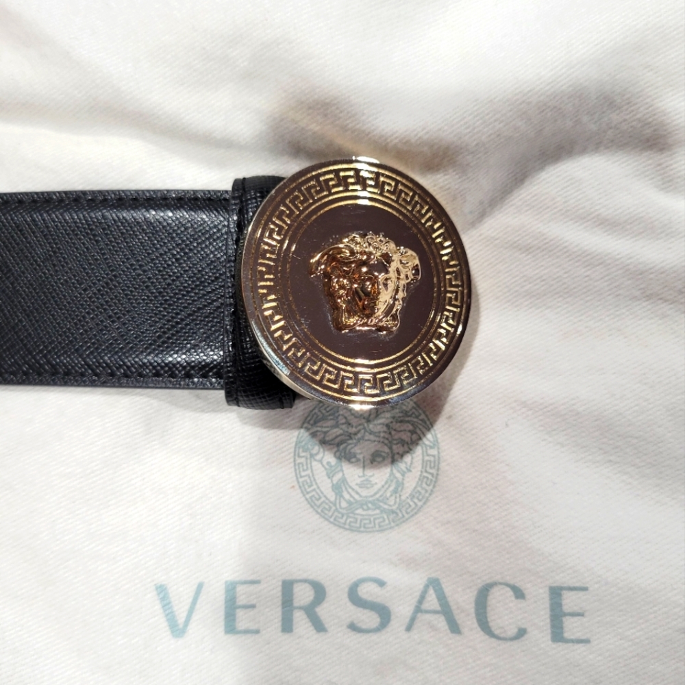 NWOT Versace Medusa Medallion Womens Belt